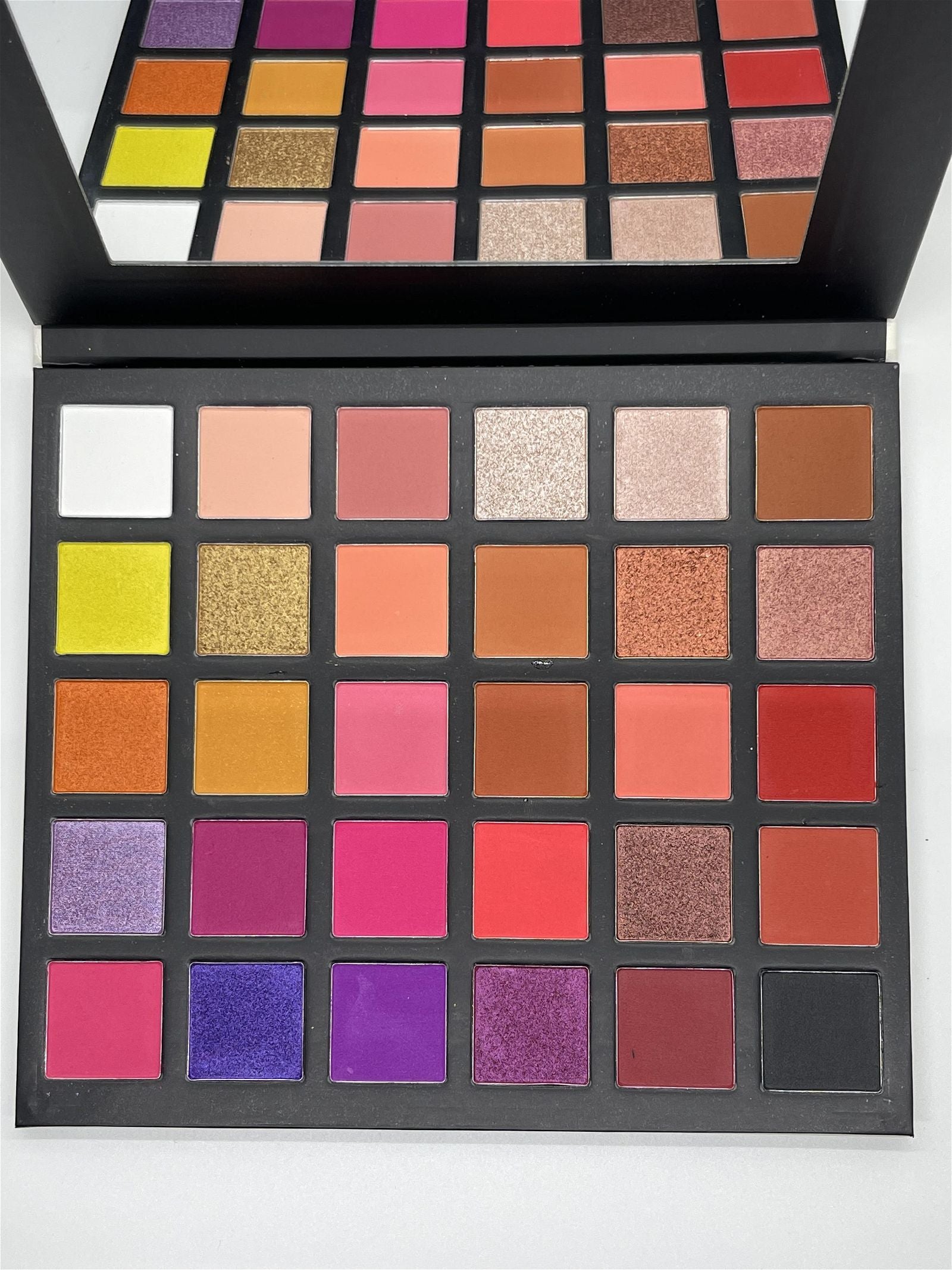 La Perla - Diamond BeBe Cosmetics